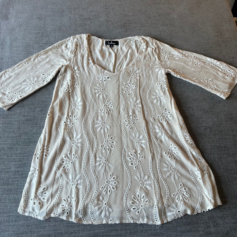 Lulus Mini Dress Women Small Beige Floral Eyelet Embroidered Boho V-Neck